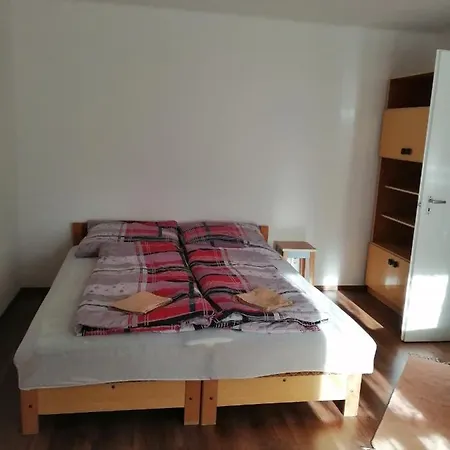 Retro Apartman Apartament *
